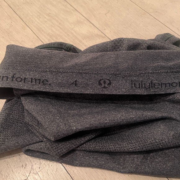 Lululemon Swiftly Tech Racerback in Heathered Black Size 4 - Picture 10 of 12